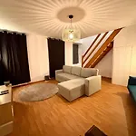 Maison En Triplex Proche Centre-ville Feriehus Val de Saire