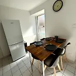 Maison En Triplex Proche Centre-ville *