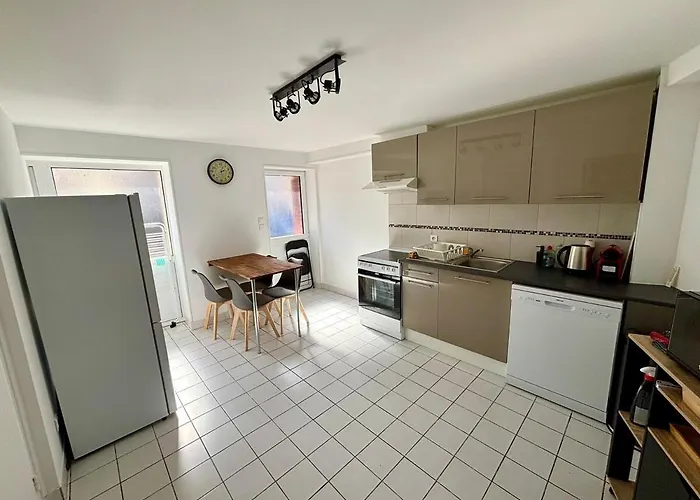 Maison En Triplex Proche Centre-Ville