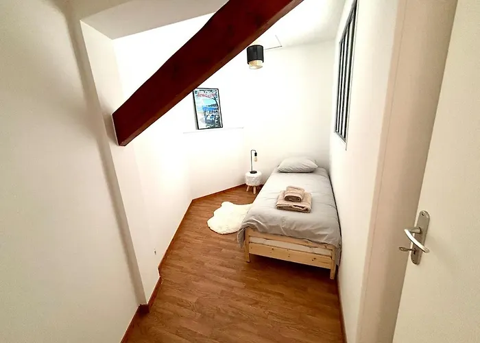 Dom wakacyjny Maison En Triplex Proche Centre-Ville *