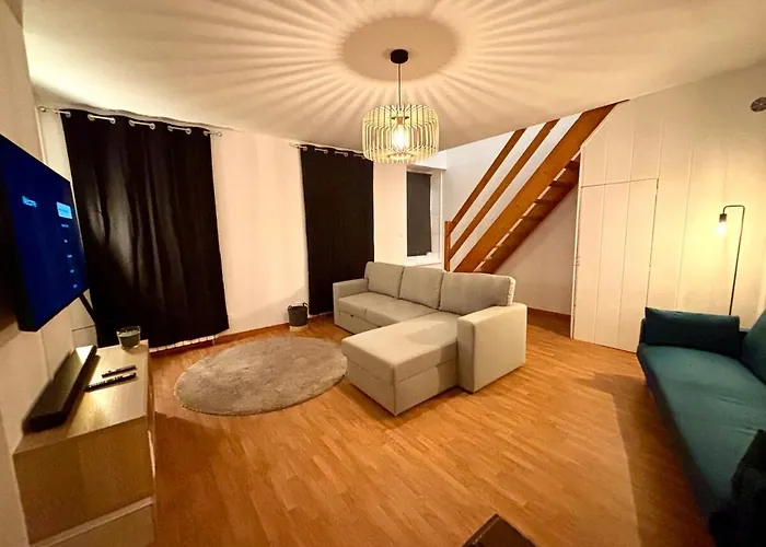 Maison En Triplex Proche Centre-Ville Dom wakacyjny Val de Saire